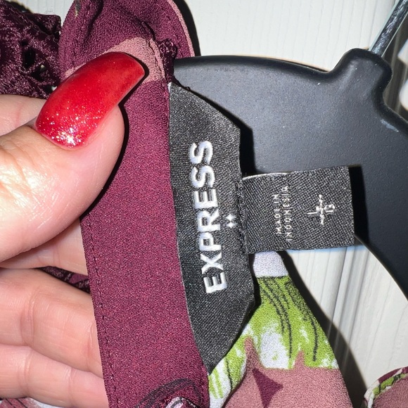 Express Dress Shirt Lace with button back - Picture 3 of 3